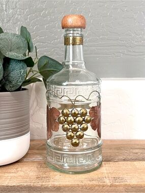 Vintage Greek Key Clear Glass Decanter Metal Grapes Vine Faux Wood Screw Cap 9"